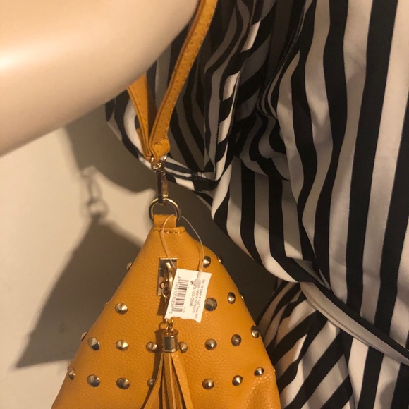 Clutch - Picture 2 of 5